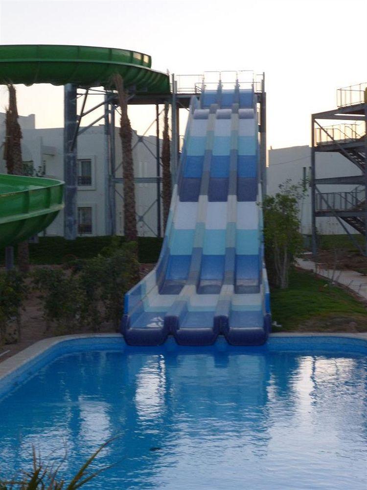 Le Royal Holiday Resort Aqua Park Sharm-el-Sheikh Buitenkant foto